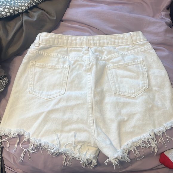 2 pairs of women’s (juniors) shorts - Picture 2 of 4